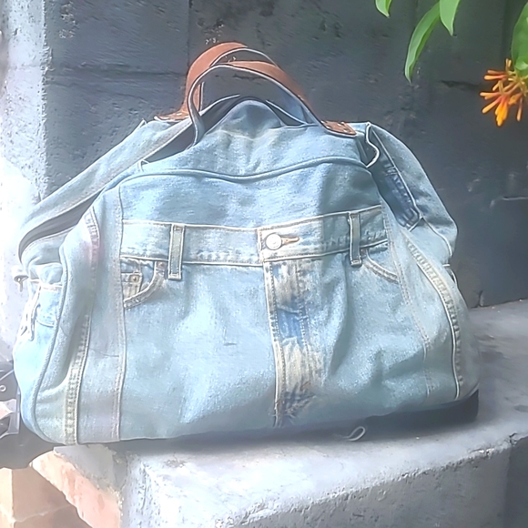 Levis Repurposed Denim Rolling Weekend Bag. Guc. Leather Strap. Adjustable Strap